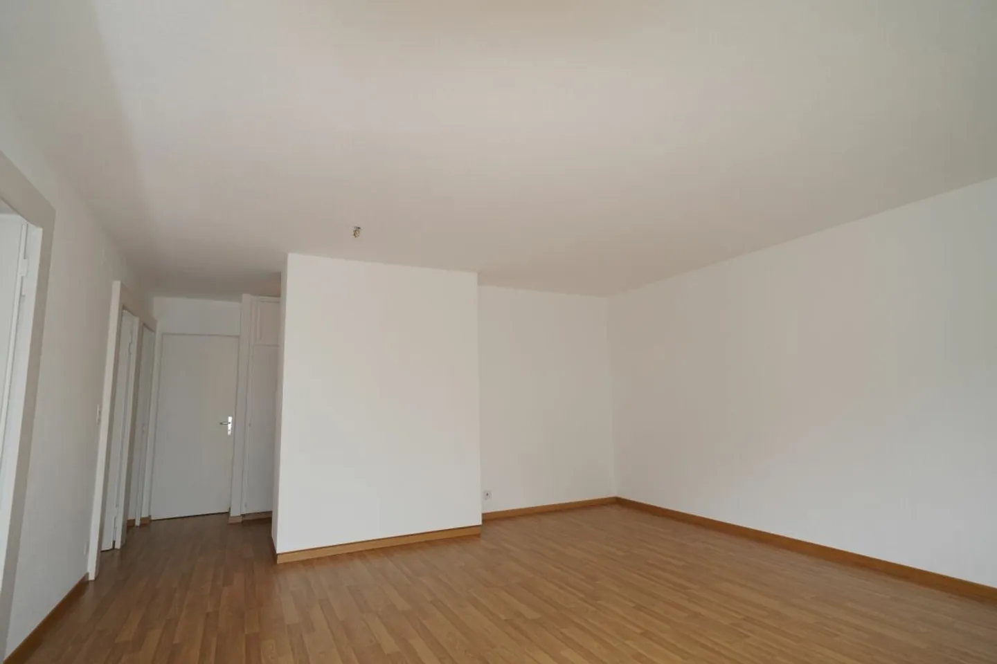 La tua nuova casa a Trimbach: Appartamento tranquillo con 4 stanze e grande balcone - Foto 3 di 9