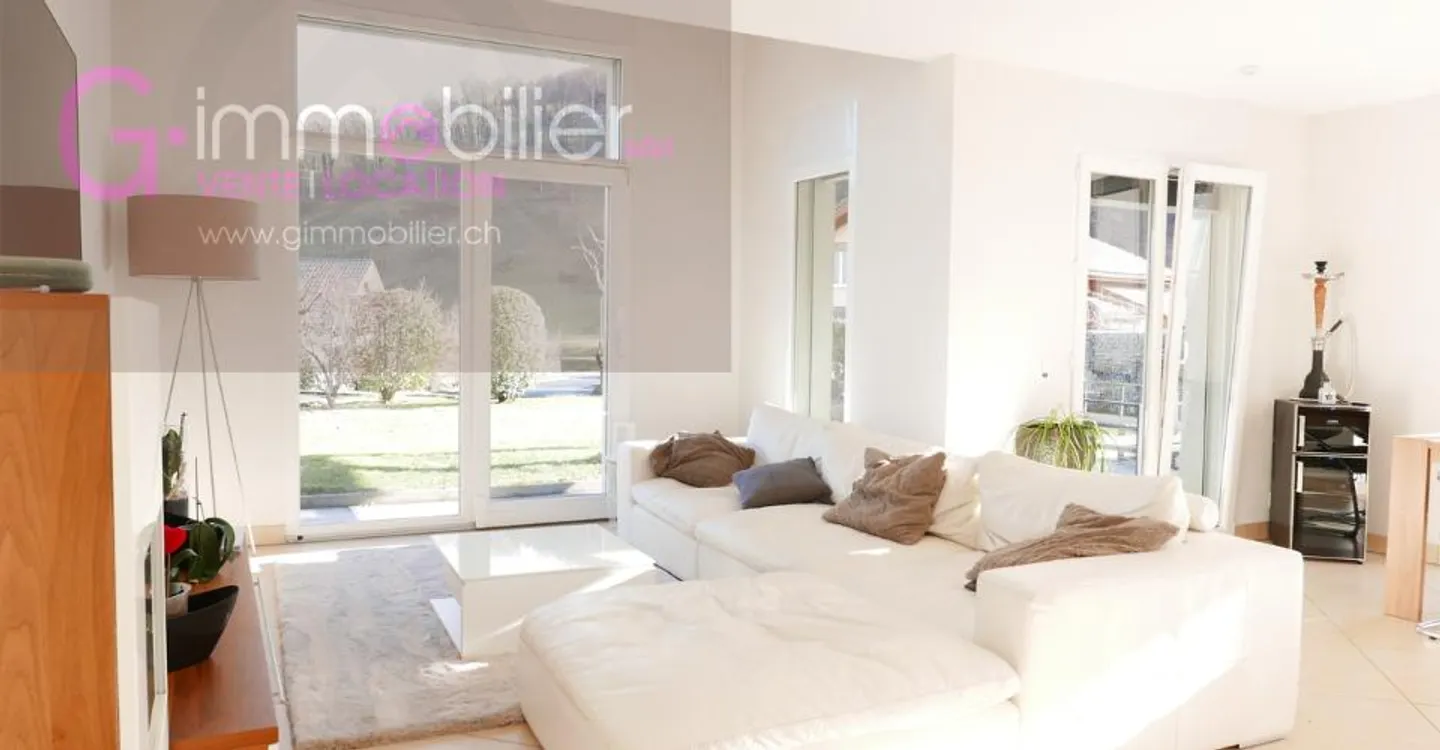 Detached house with 5.5 rooms on a large plot in Monthey - Photo 2 of 12