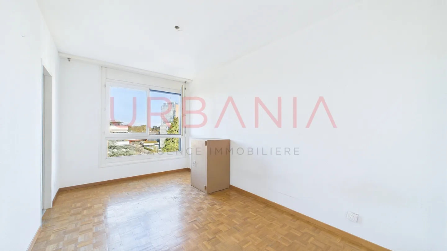 Hervorragende 6-Zimmer-Wohnung mit privatem Aufzug und Balkonen - Foto 5 von 10