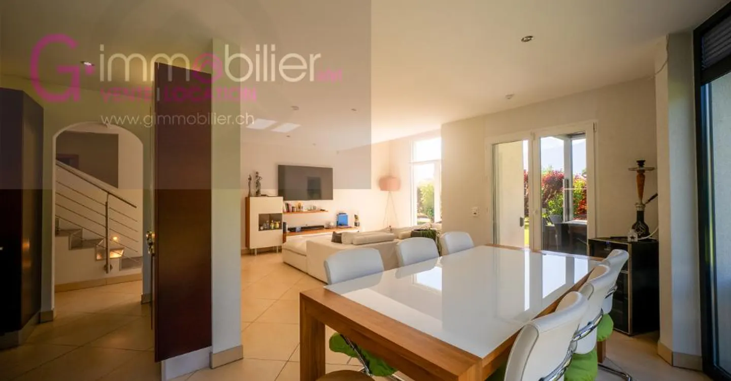 Detached house with 5.5 rooms on a large plot in Monthey - Photo 4 of 12