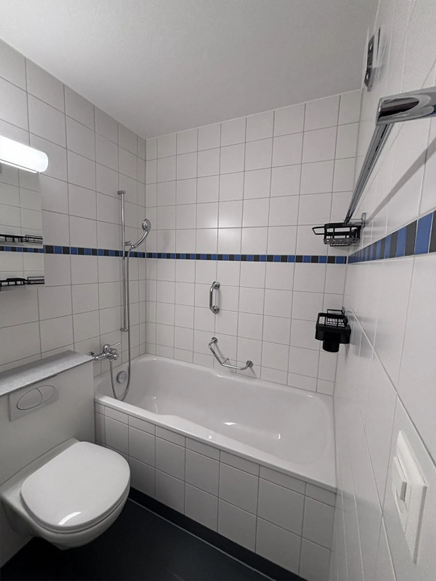 Prima occupazione dopo modernizzazione: appartamento di 4,5 stanze in Scherzligweg! - Foto 7 di 13