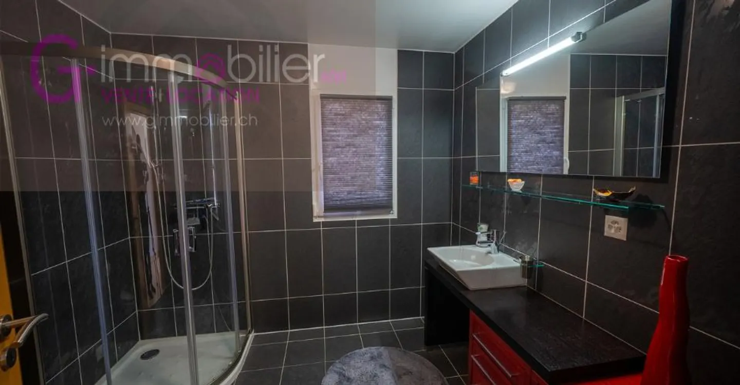 Detached house with 5.5 rooms on a large plot in Monthey - Photo 6 of 12