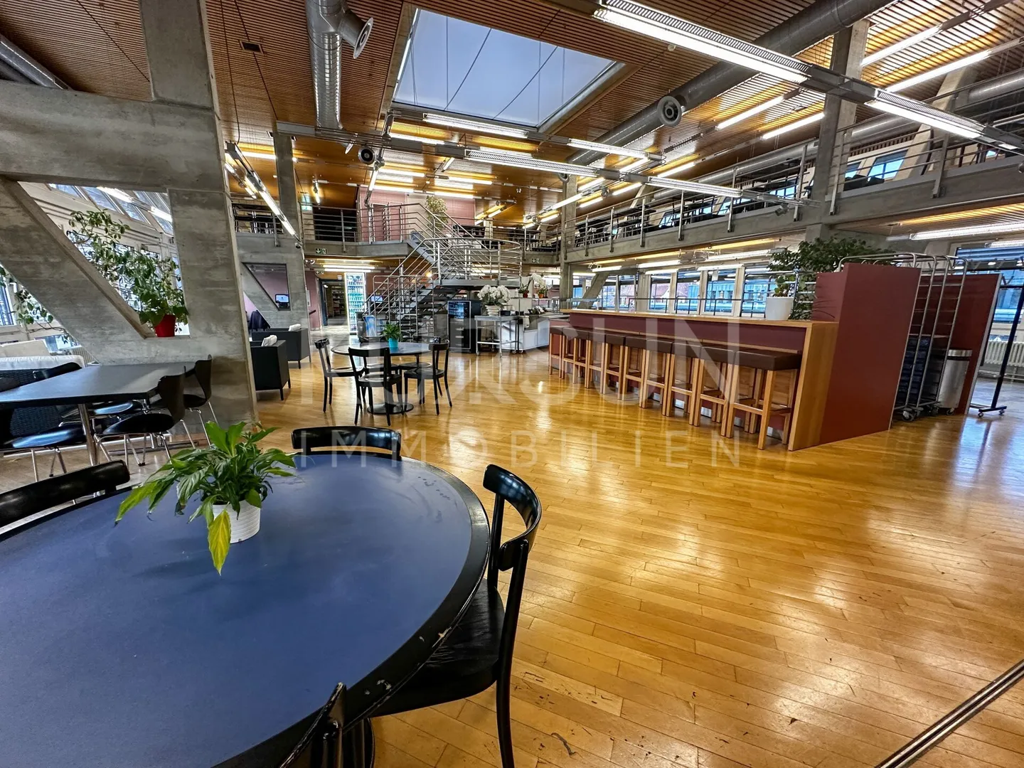 Lunch 5: Successful Gastronomy Business in Urban Premium Location - District 5 - Photo 9 of 14