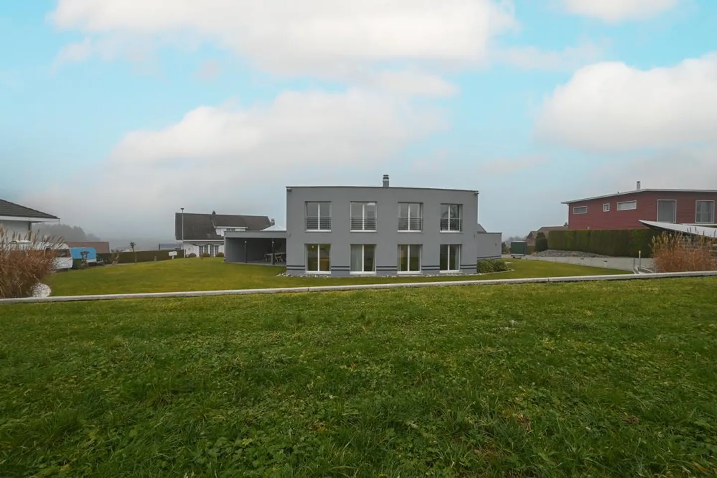 Modern Single-Family Home with Exclusive Architecture and Garden Paradise - Photo 5 of 7