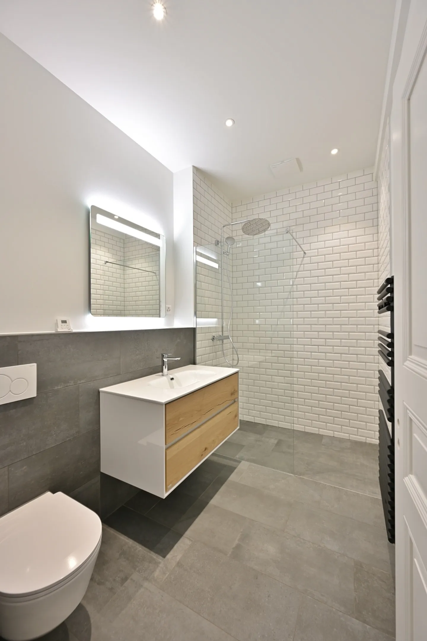 UNIQUE OPPORTUNITY - UNIQUE GARDEN APARTMENT NEAR THE RHINE PROMENADE - Photo 8 of 10