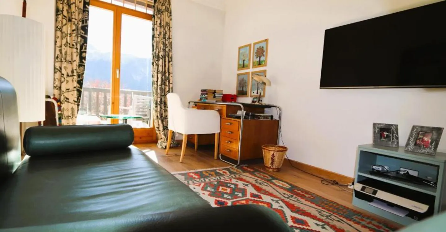 5-Room Apartment - Photo 10 of 11
