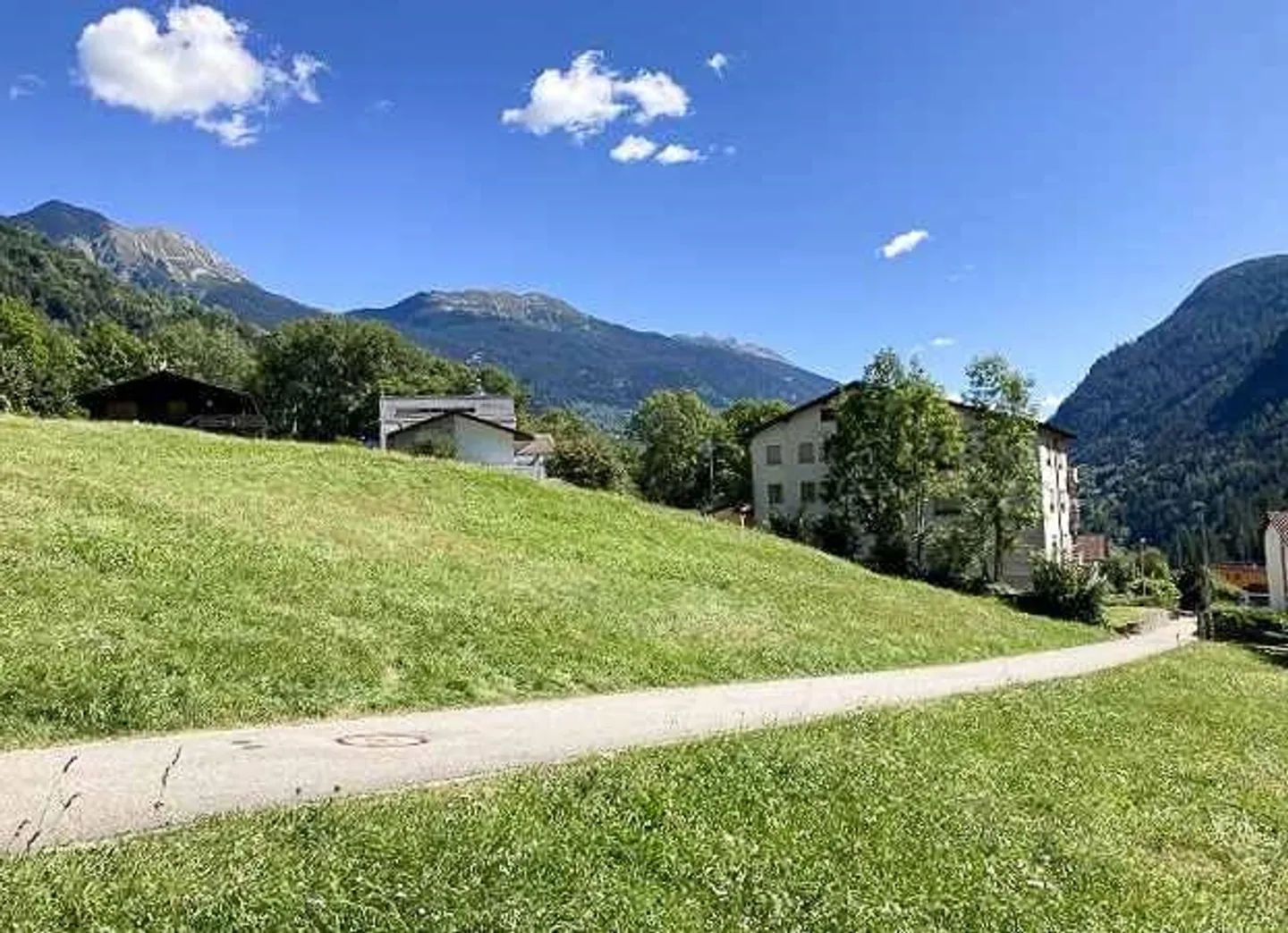 Terreno edificabile soleggiato a Faido - Foto 10 di 14