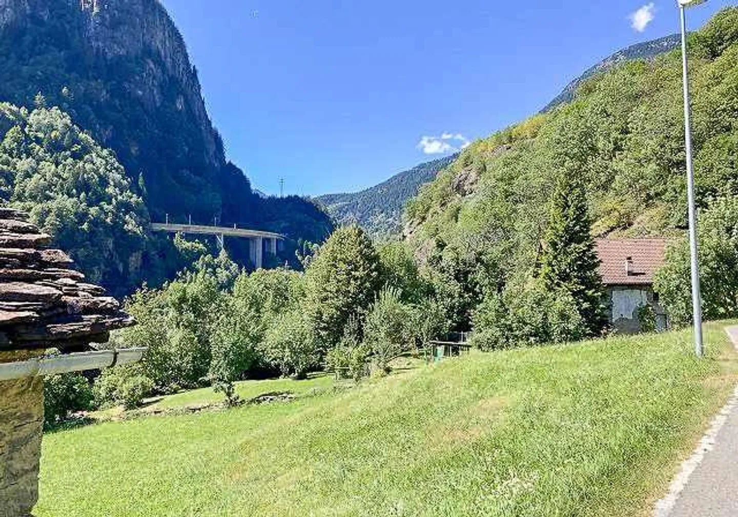 Terreno edificabile soleggiato a Faido - Foto 12 di 14