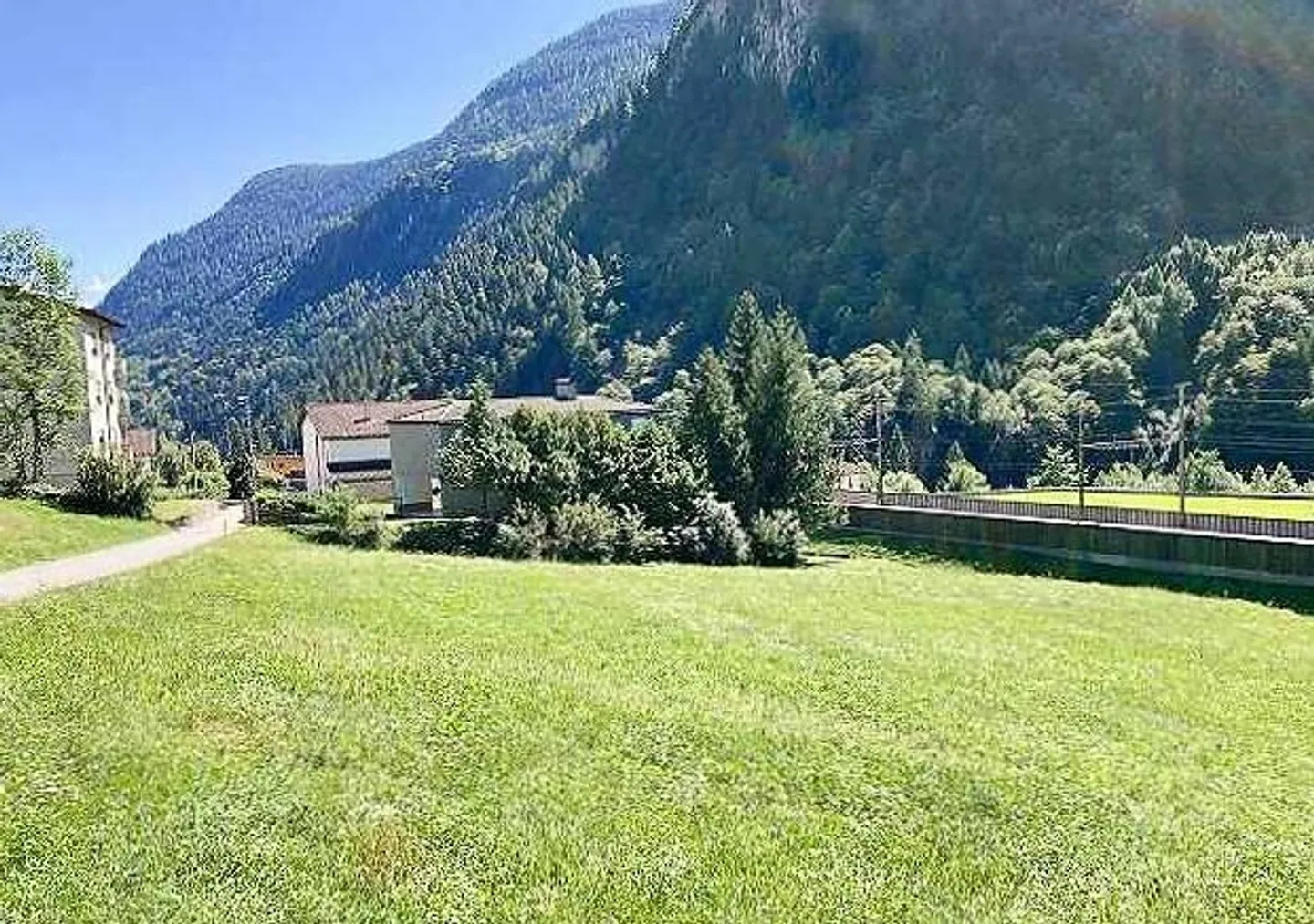 Terreno edificabile soleggiato a Faido - Foto 2 di 14