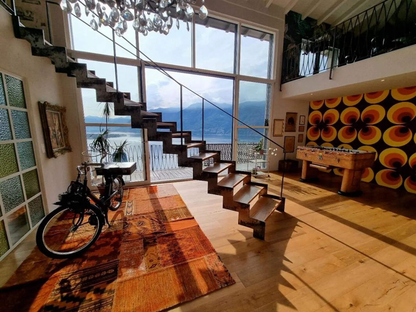 Villa bifamiliare con appartamenti di 4 ½ e 2 locali e casa unifami... - Foto 3 di 13