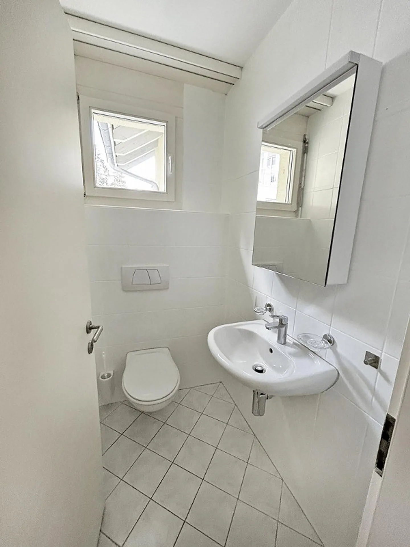 Vues magnifiques – moderne, spacieux, lumineux et accueillant - Photo 4 sur 17