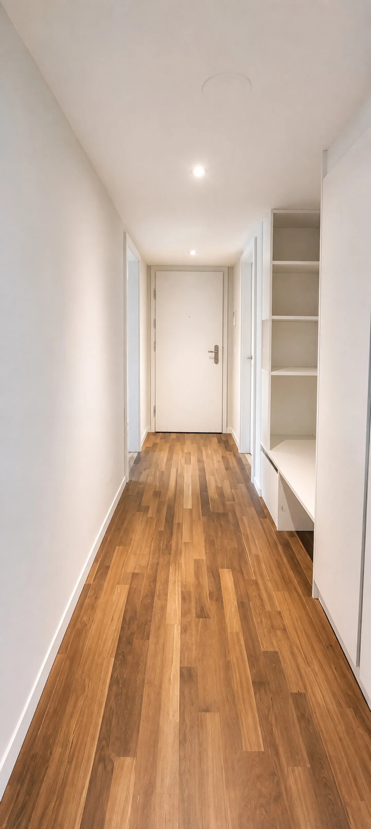 Vivere moderno e confortevole: appartamento spazioso con ascensore - Foto 11 di 16