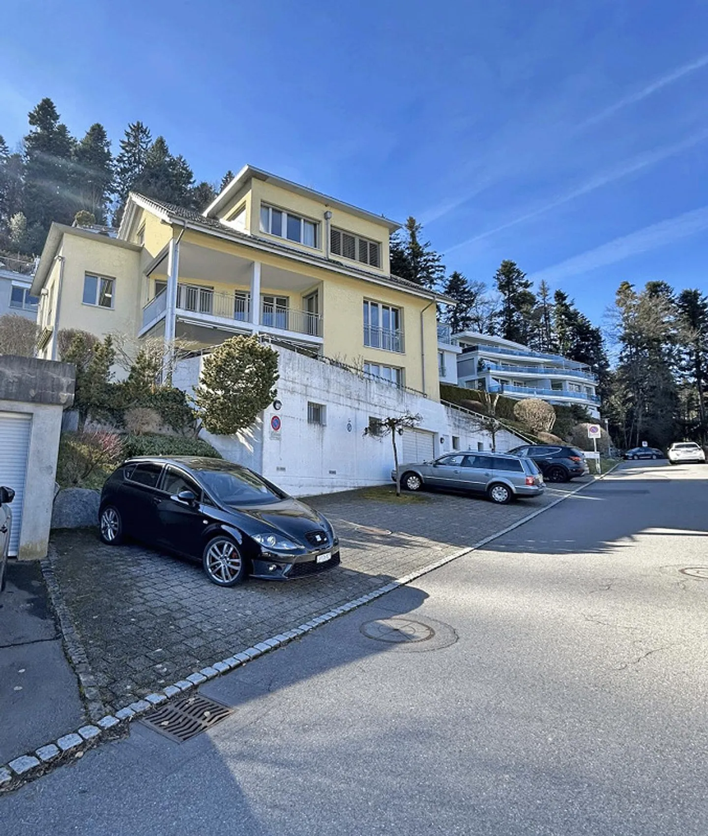 Vues magnifiques – moderne, spacieux, lumineux et accueillant - Photo 2 sur 17