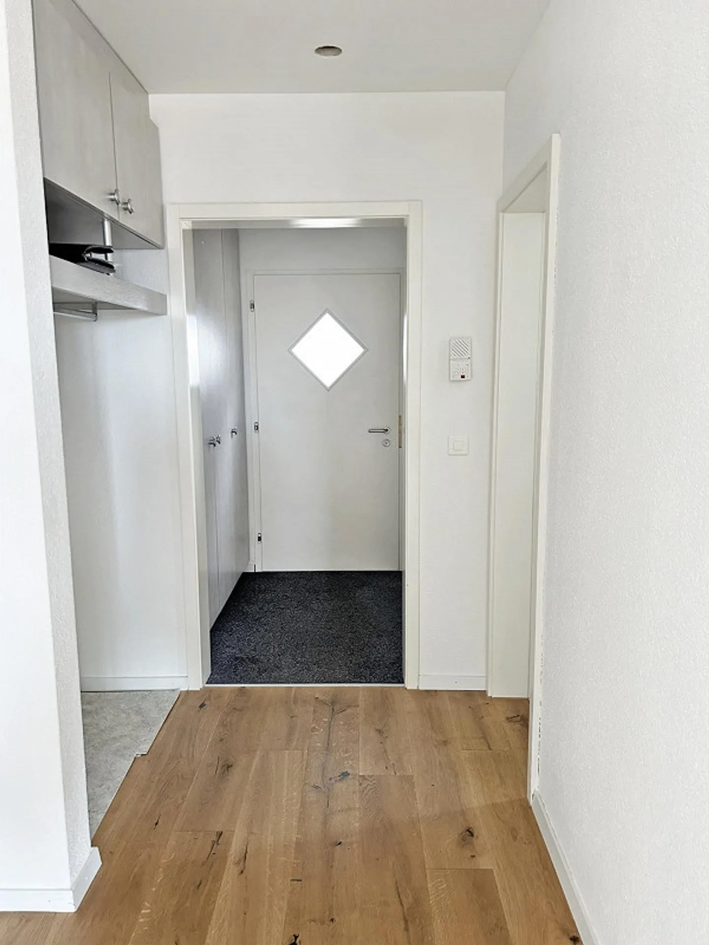 Vues magnifiques – moderne, spacieux, lumineux et accueillant - Photo 3 sur 17