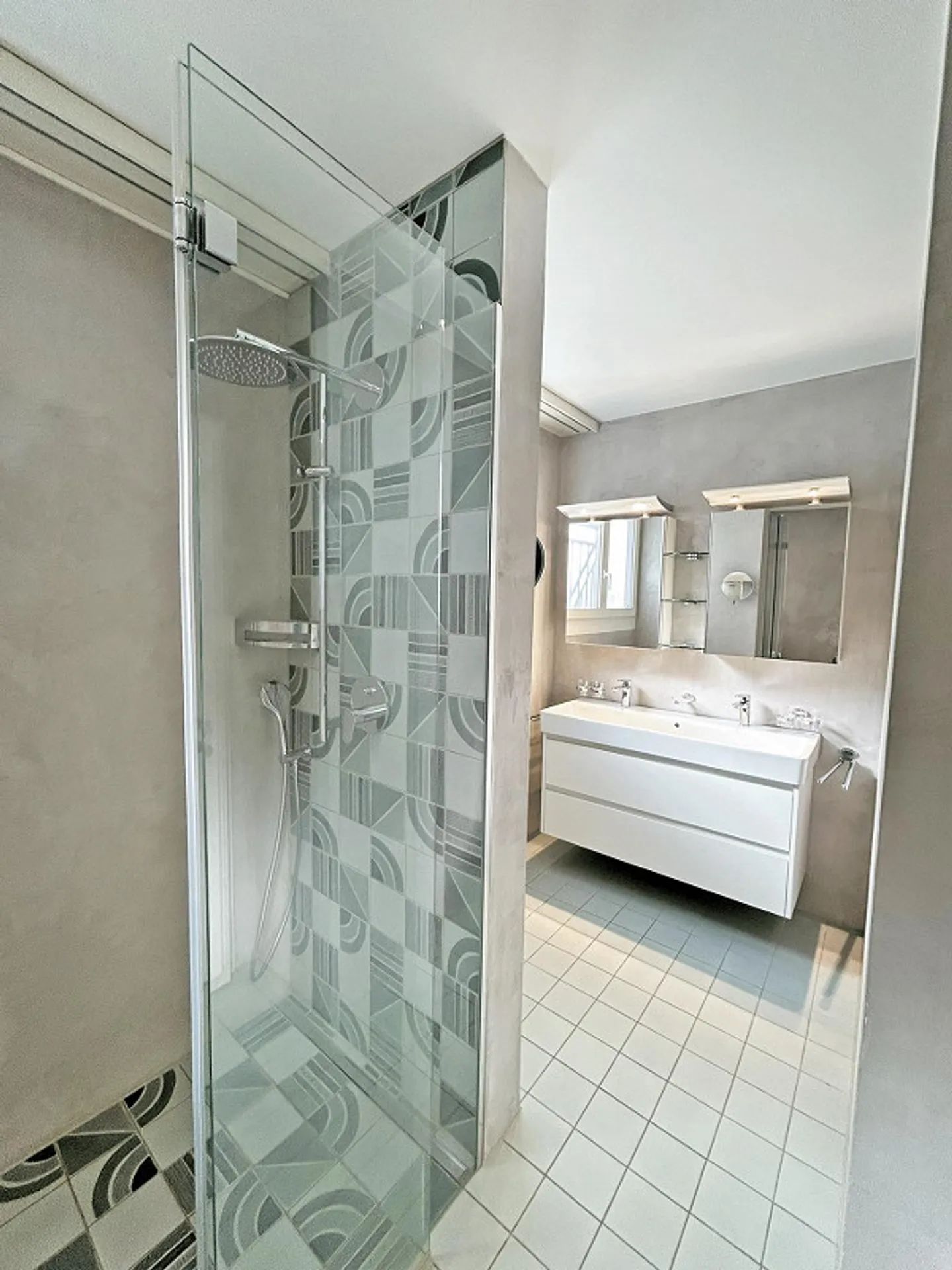 Vues magnifiques – moderne, spacieux, lumineux et accueillant - Photo 13 sur 17