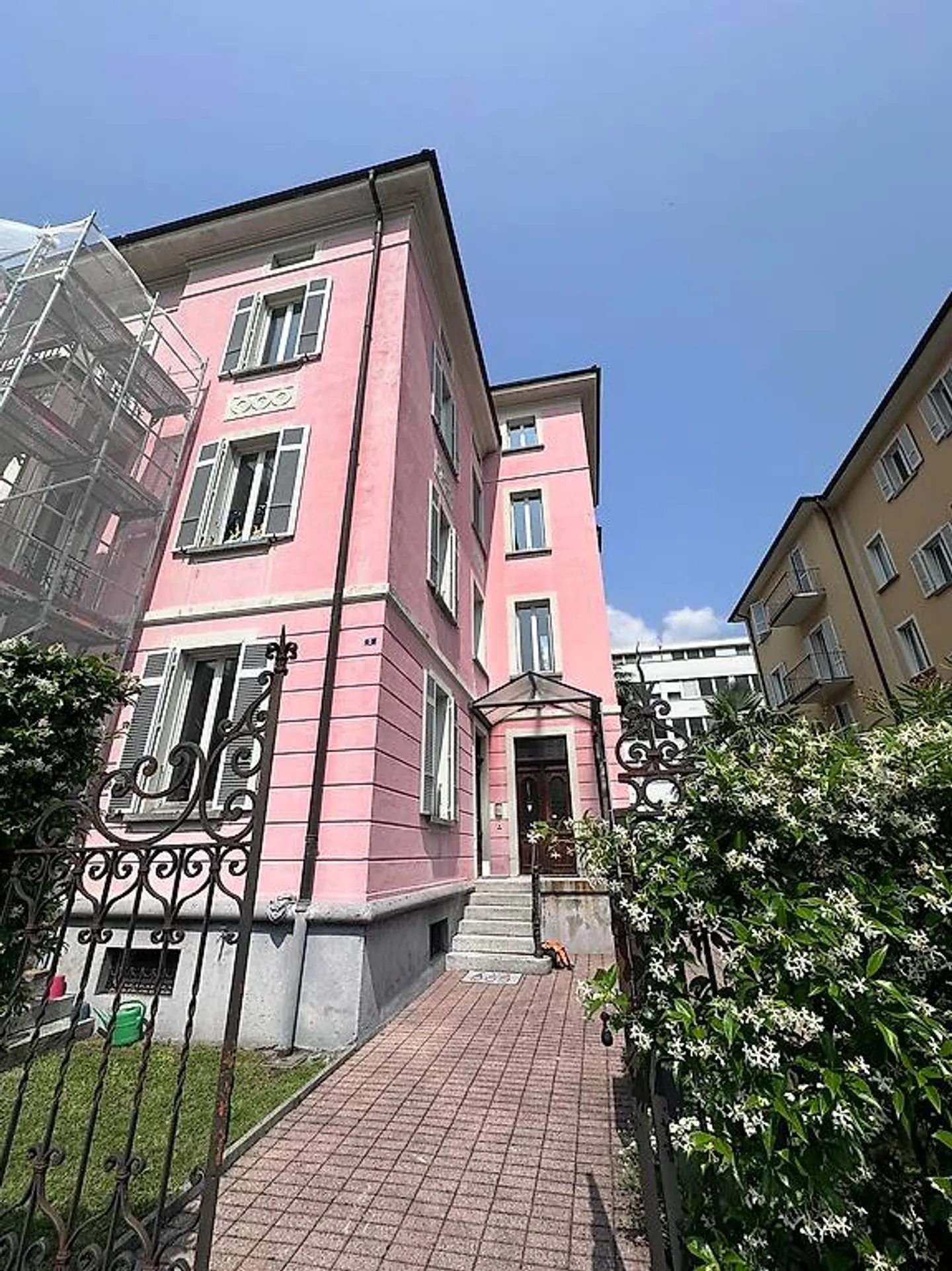 5.5 Zimmer Bellinzona Quartier San Giovanni - Foto 2 von 9