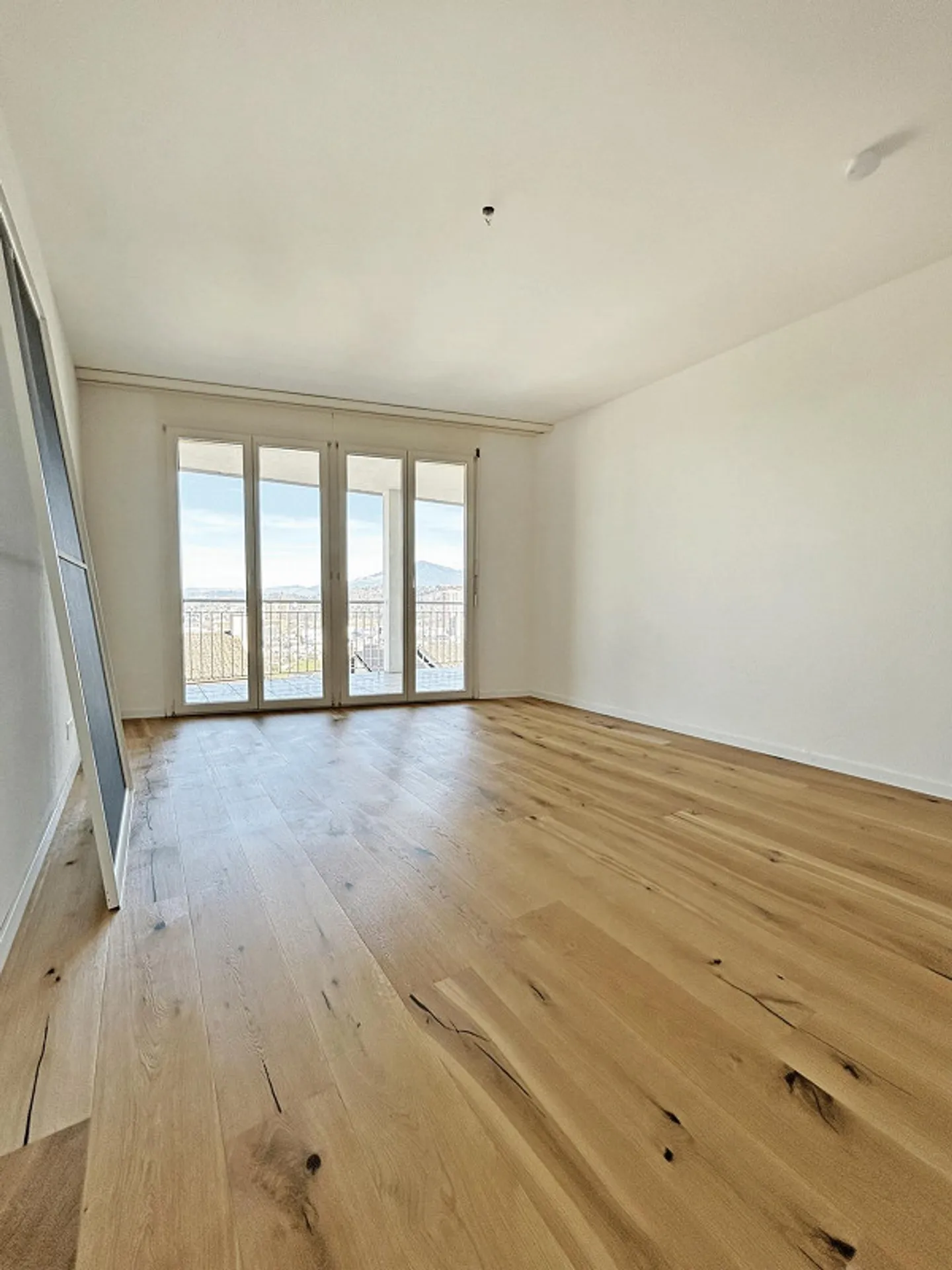 Vues magnifiques – moderne, spacieux, lumineux et accueillant - Photo 11 sur 17