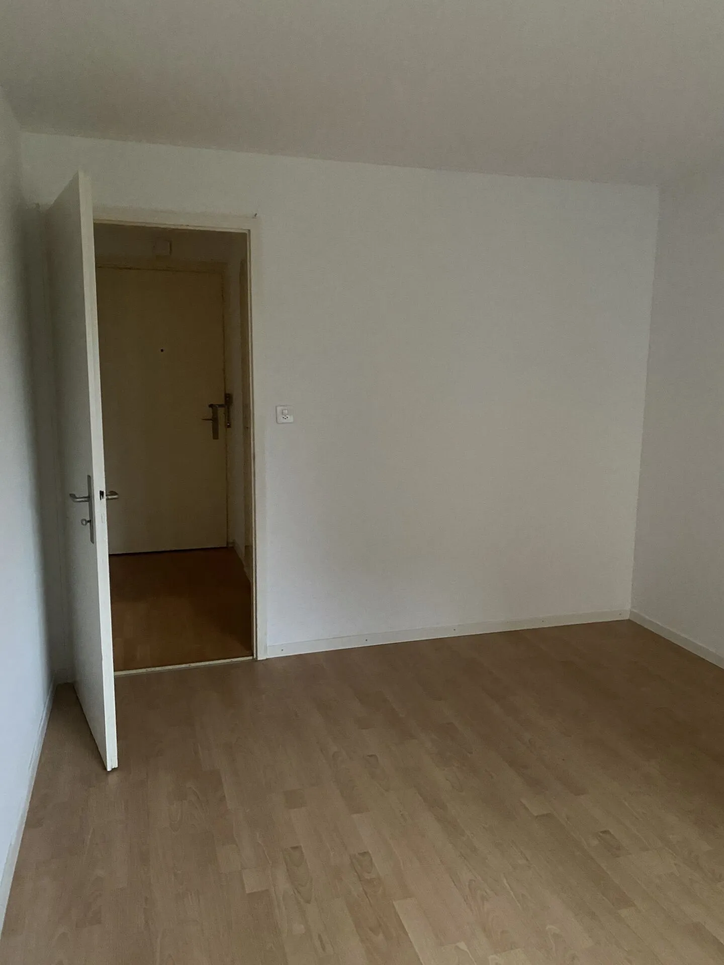 Appartamento di 2,5 stanze nel centro di Biel in affitto - Foto 4 di 6