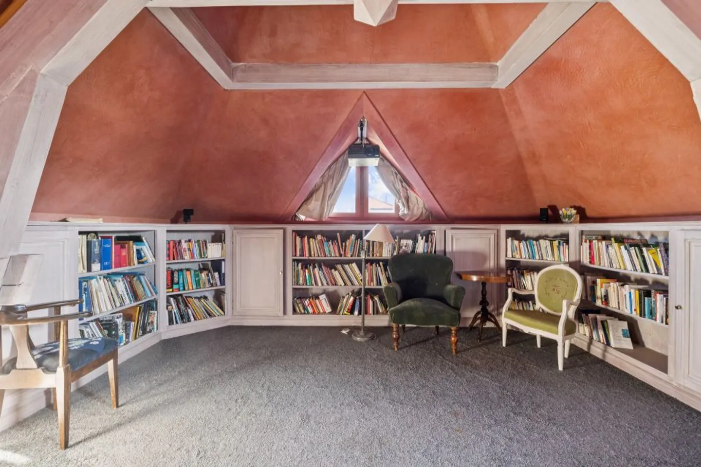 VILLA MIT EINZIGARTIGEM CHARAKTER - Foto 12 von 13