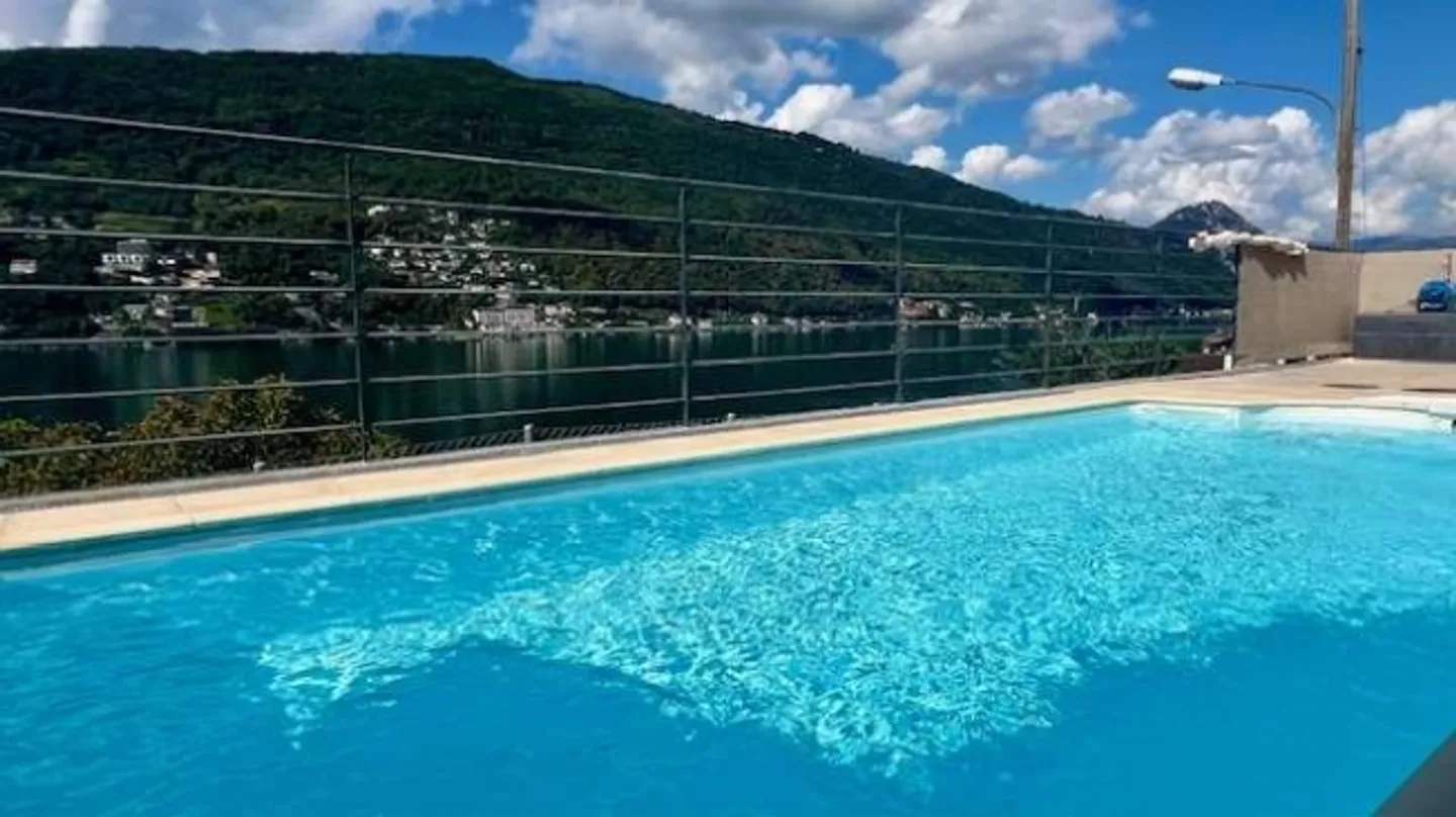 Villa moderne avec vue imprenable sur le lac et piscine - Photo 14 sur 20