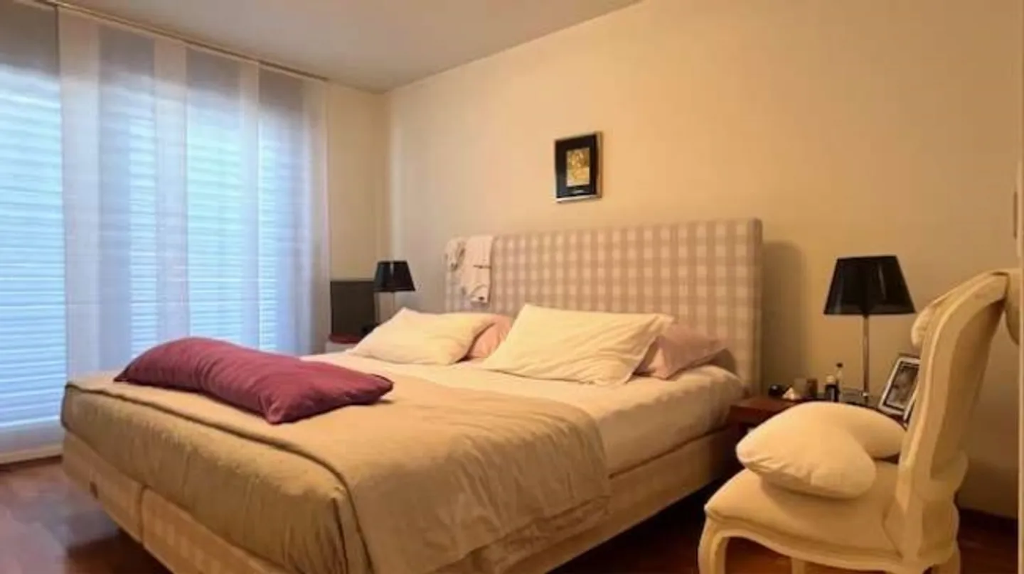 Villa moderne avec vue imprenable sur le lac et piscine - Photo 19 sur 20