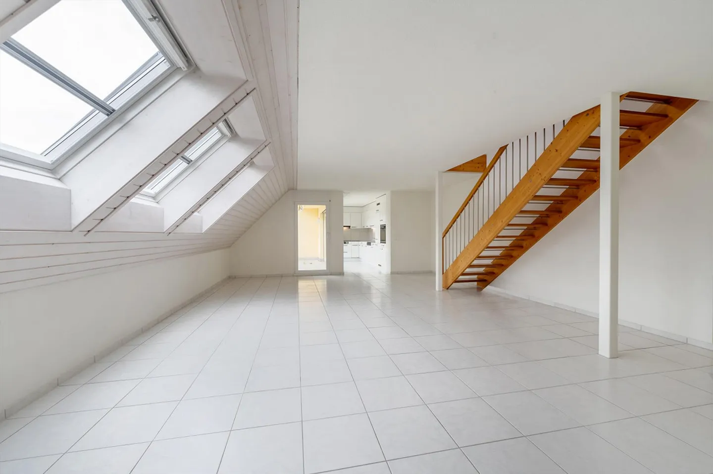 Vivre sur deux niveaux avec galerie et loggia privée - Photo 1 sur 10