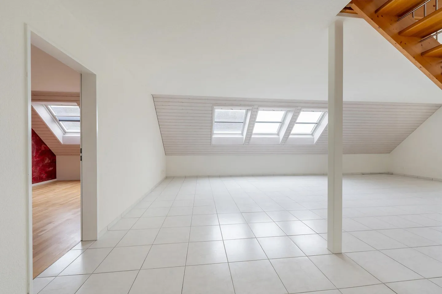 Vivre sur deux niveaux avec galerie et loggia privée - Photo 2 sur 10
