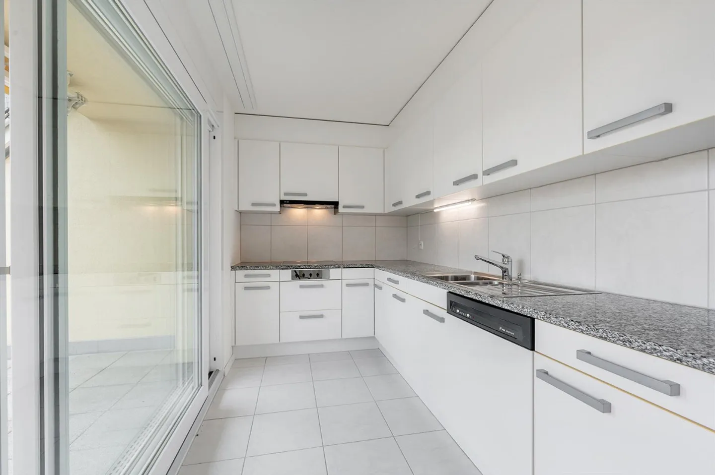 Vivre sur deux niveaux avec galerie et loggia privée - Photo 5 sur 10