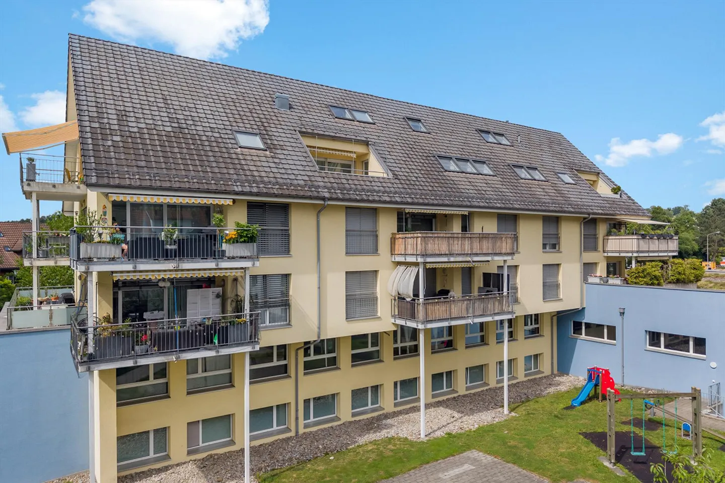 Vivre sur deux niveaux avec galerie et loggia privée - Photo 9 sur 10