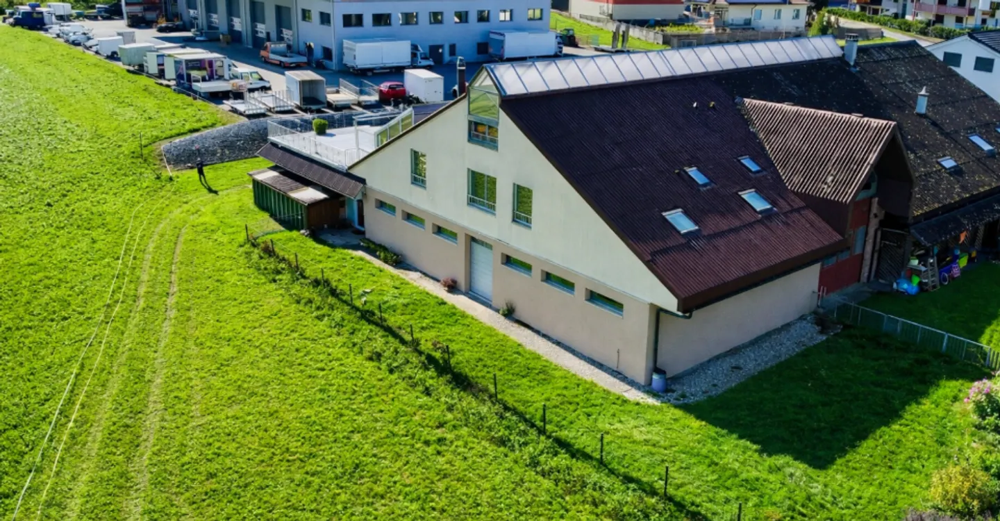 Villa di 165 m² con laboratorio indipendente di 154 m² - Torny (FR) - Foto 6 di 9