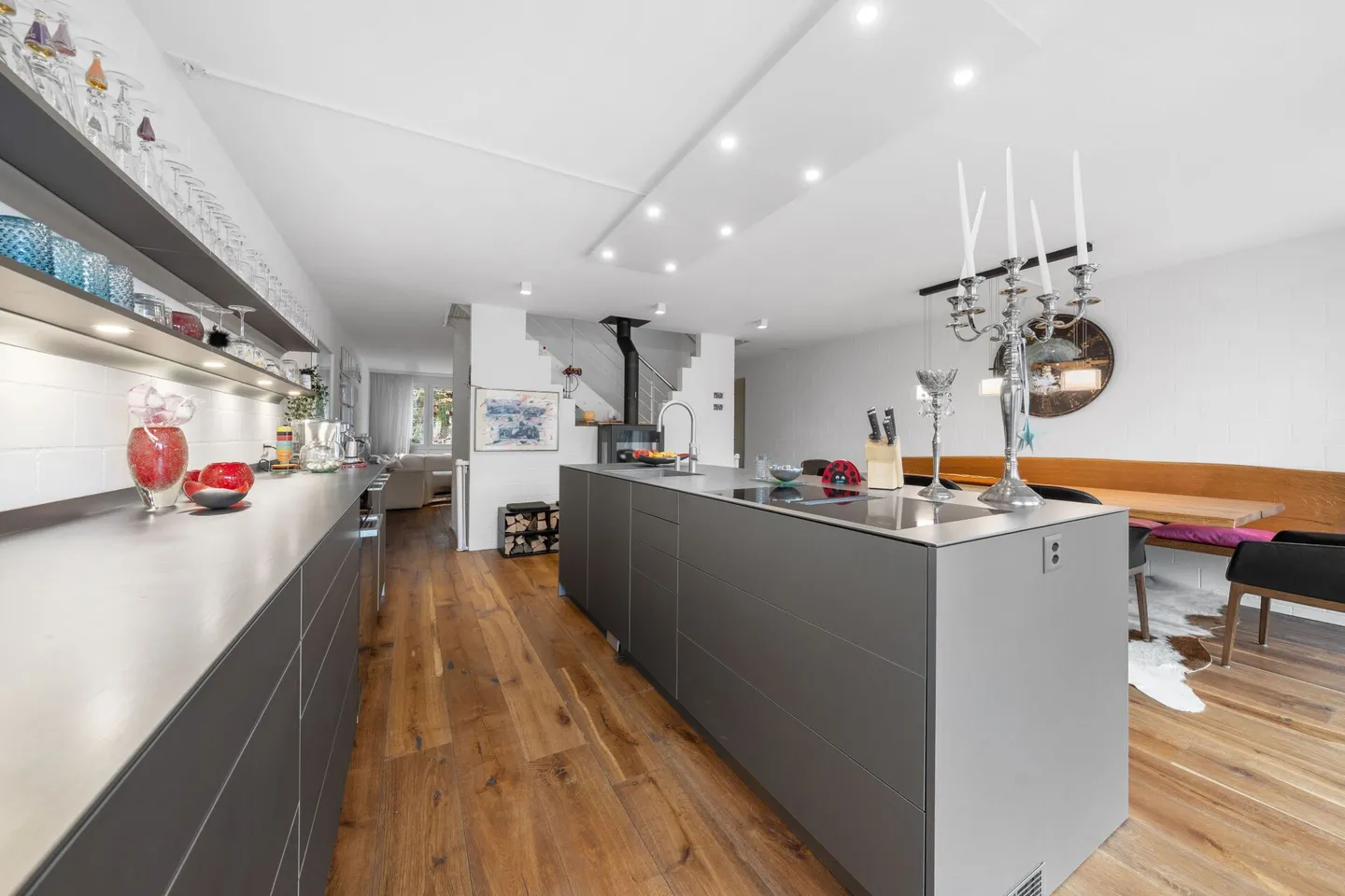 Charmantes Reihenhaus mit Terrassen - Foto 2 von 15