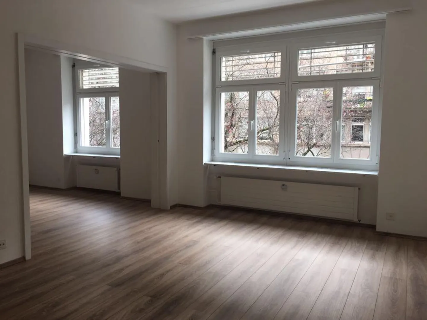 Bright 3-room apartment available immediately - Photo 1 of 7