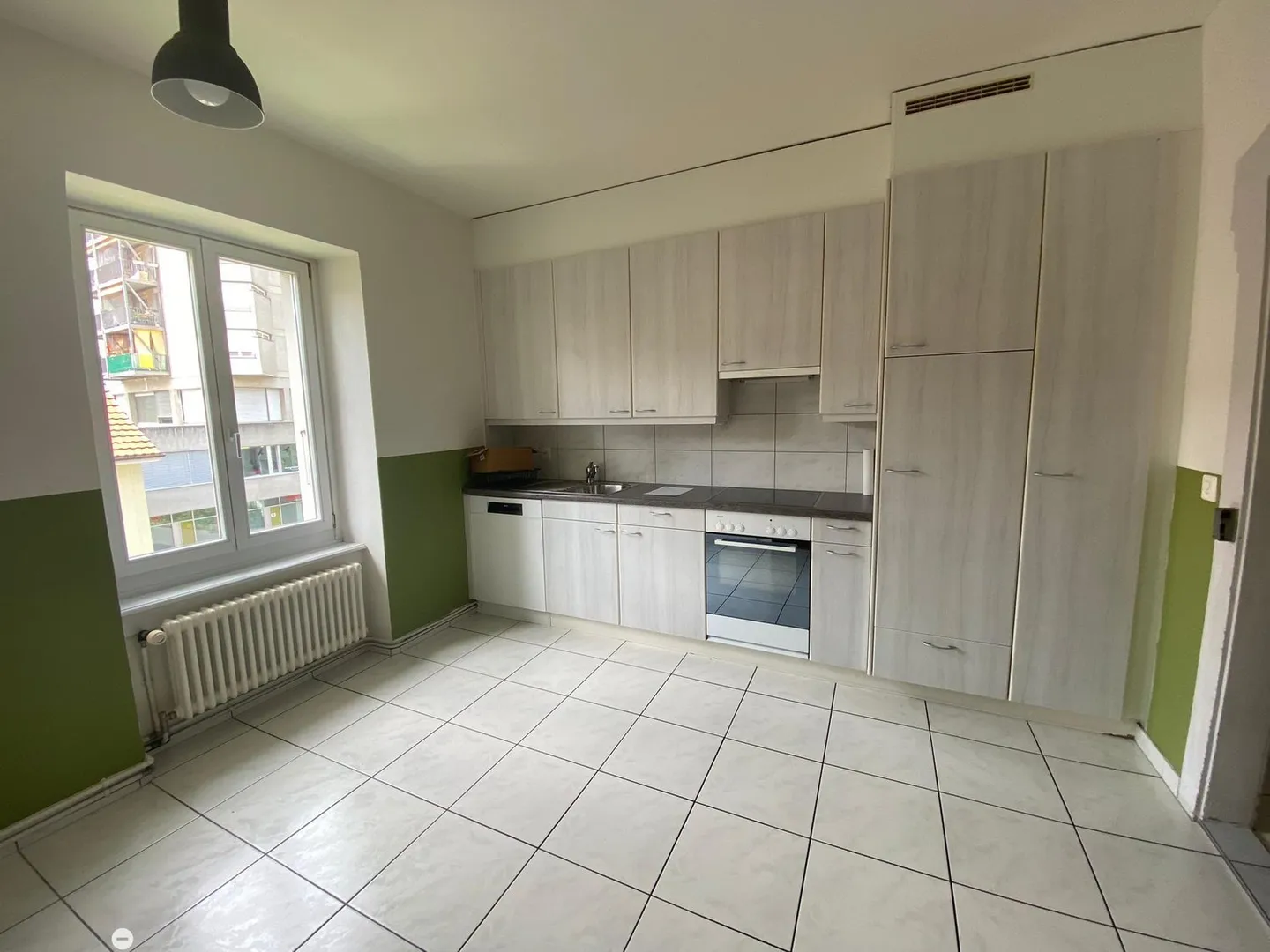 Central 4-room apartment on the 3rd floor - Photo 2 of 8