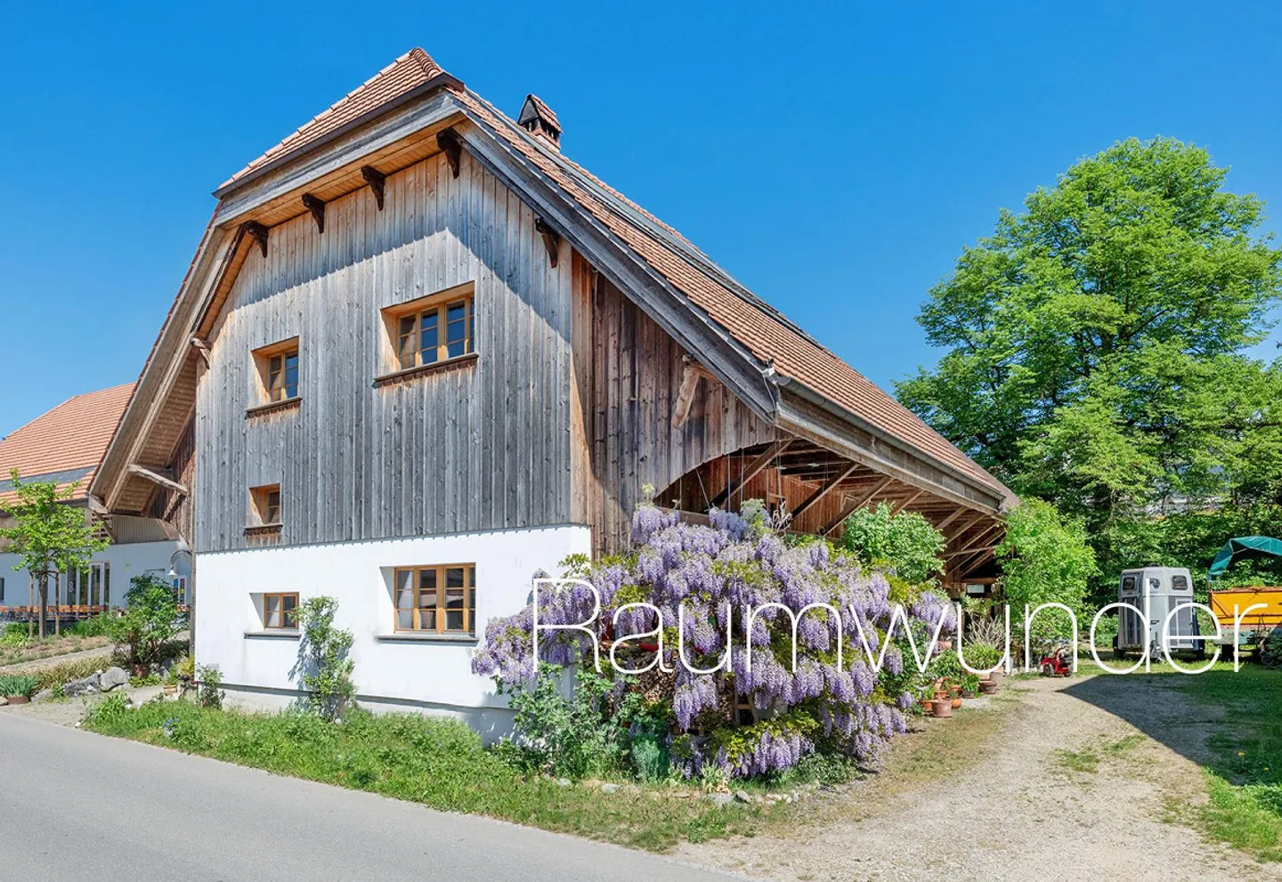 Saniertes Bauernhaus im Dorfkern - Foto 1 von 17
