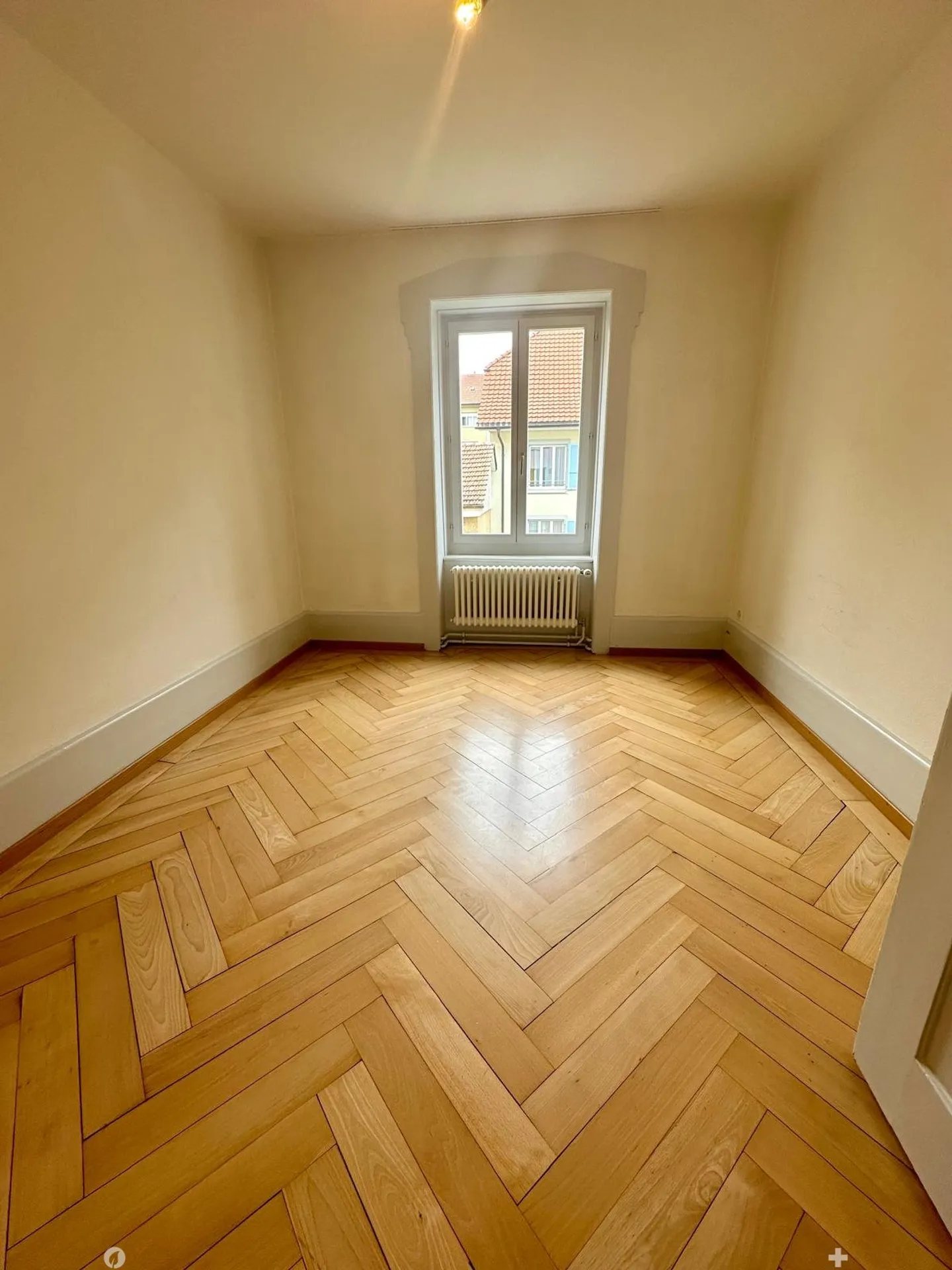 Central 4-room apartment on the 3rd floor - Photo 6 of 8