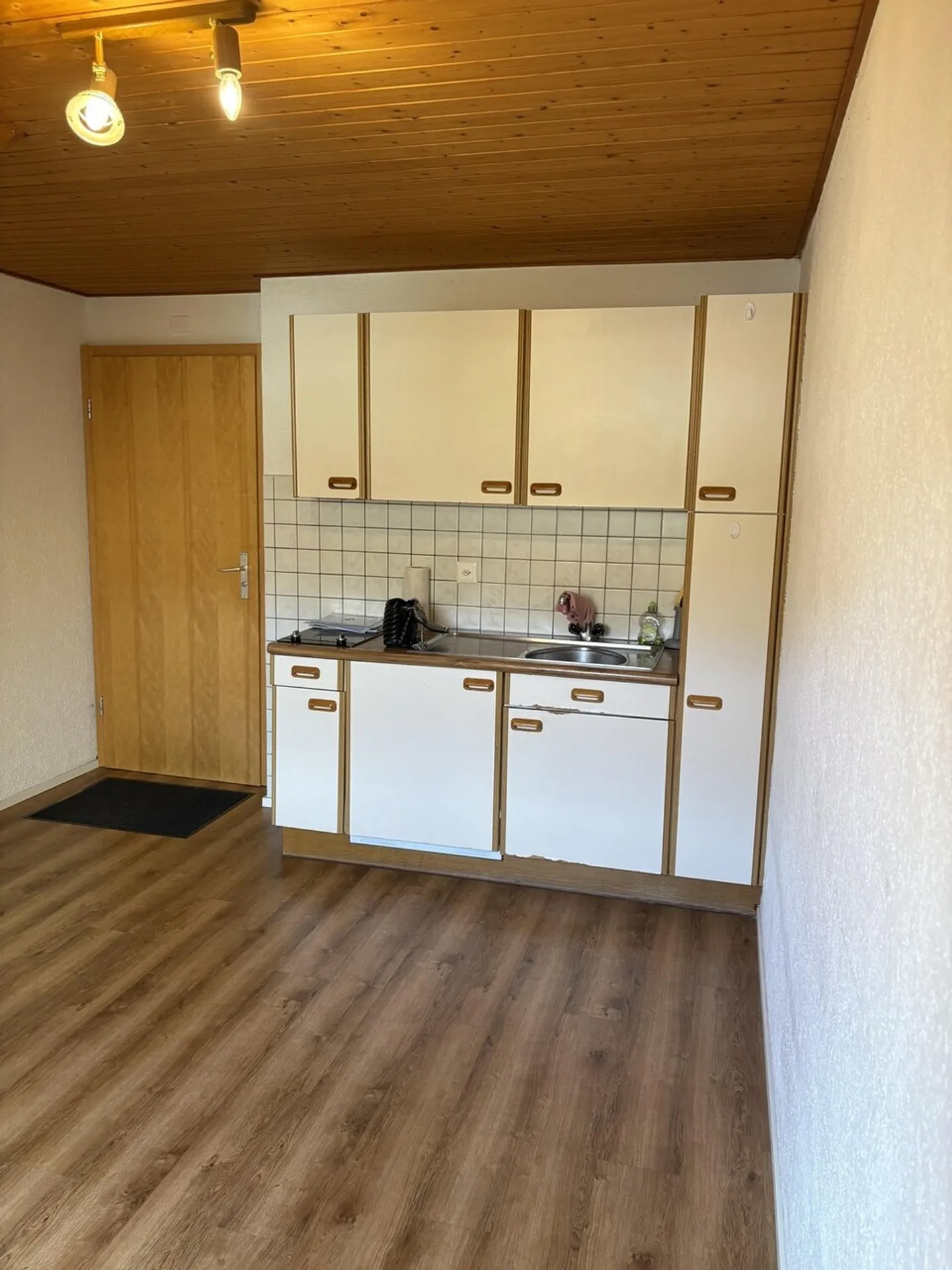 Spacieuse chambre avec cuisine - en plein centre ! - Photo 2 of 6