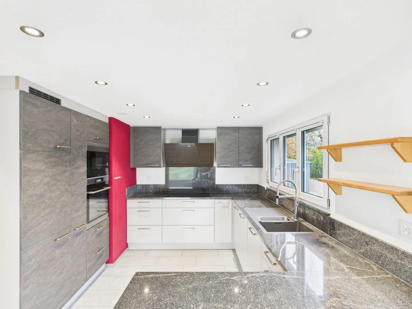 Maison de rêve à Eschenz avec beaucoup d'espace dans un emplacement parfait - Photo 6 sur 19