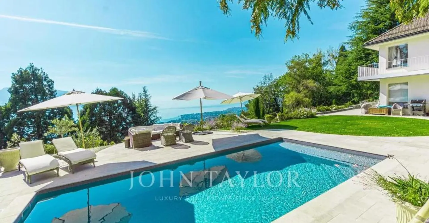 Villa Éblouissante avec Piscine - Photo 3 sur 11