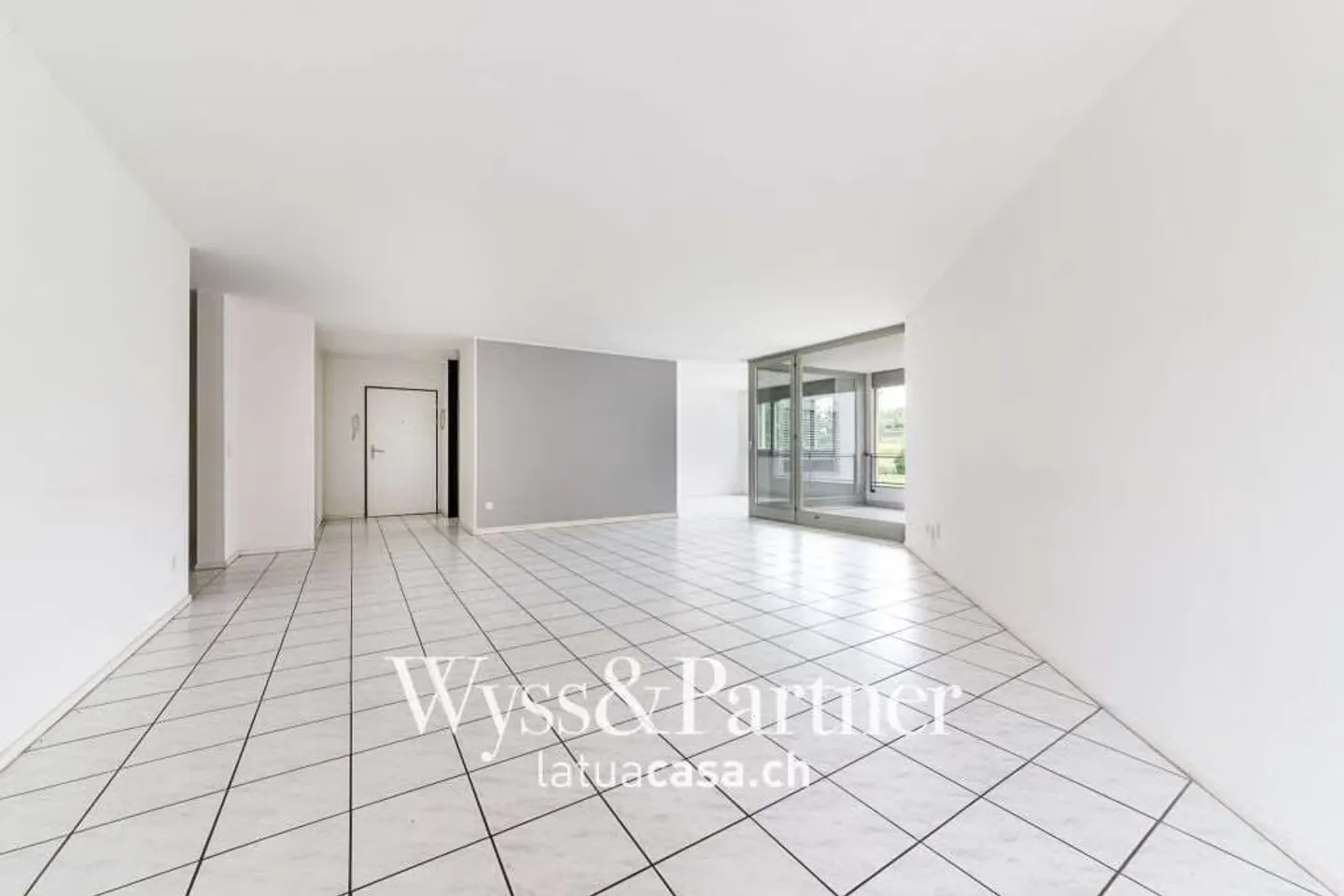 1 MONTH FREE Spacious 5.5 Apartment for Rent in Morbio Inferiore - Photo 1 of 13