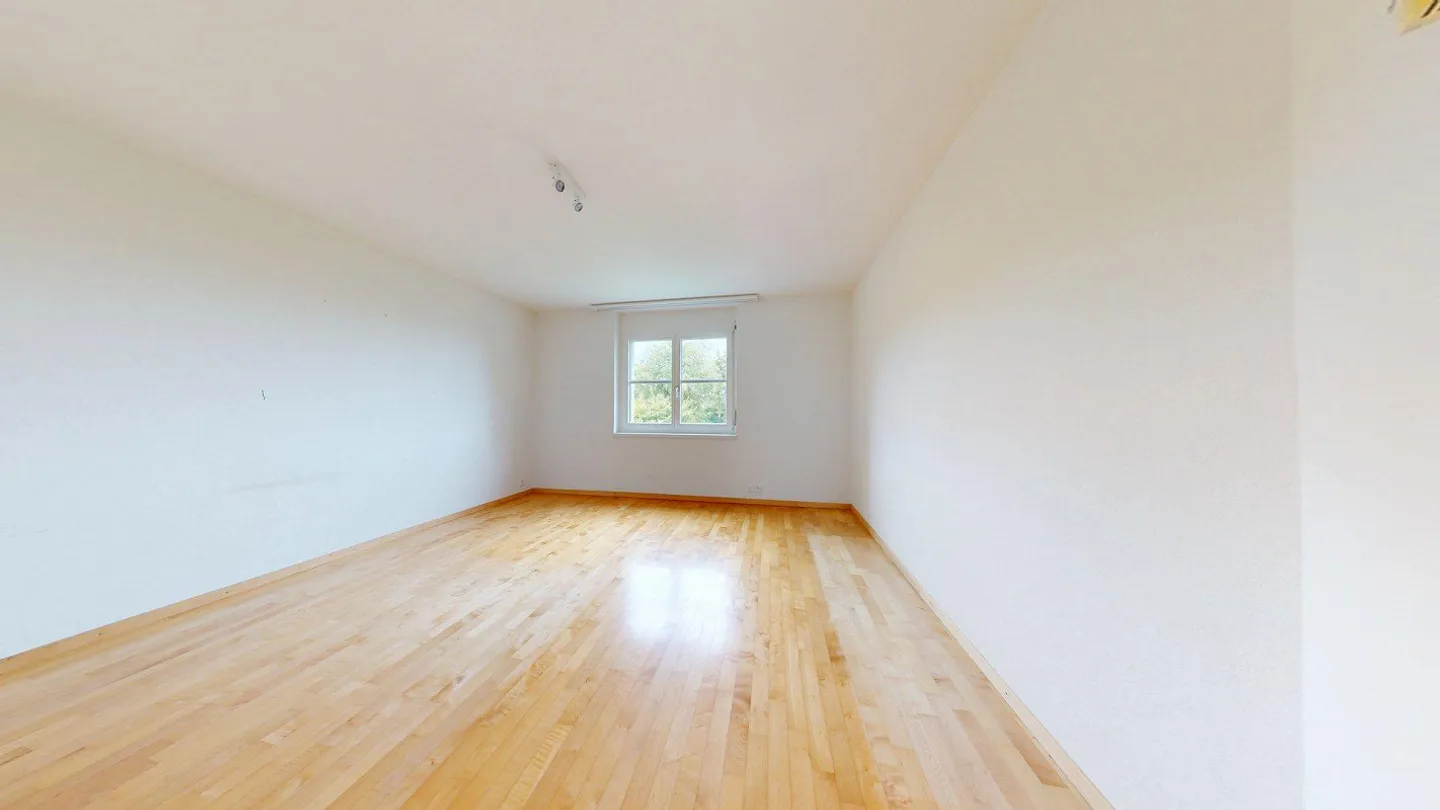 Bright, attractive condominium - Photo 4 of 13