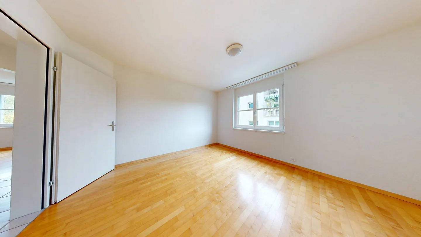 Bright, attractive condominium - Photo 5 of 13