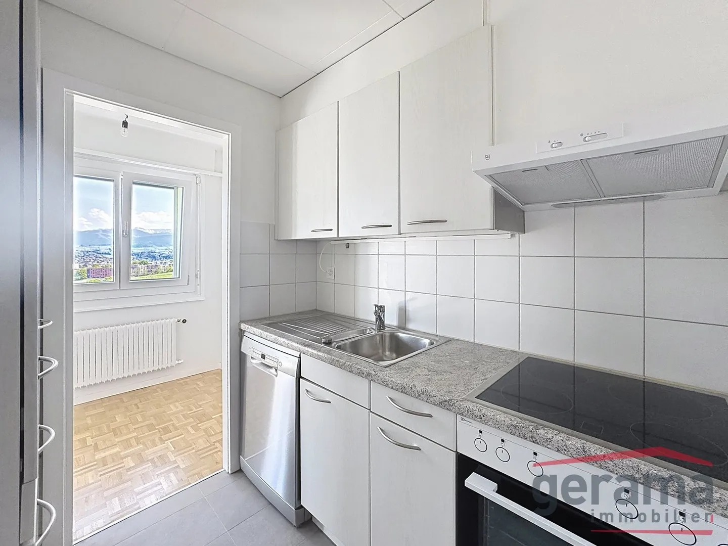 Zu erfassen 2,5 Zimmer in der Nähe von Annehmlichkeiten - Foto 2 von 9