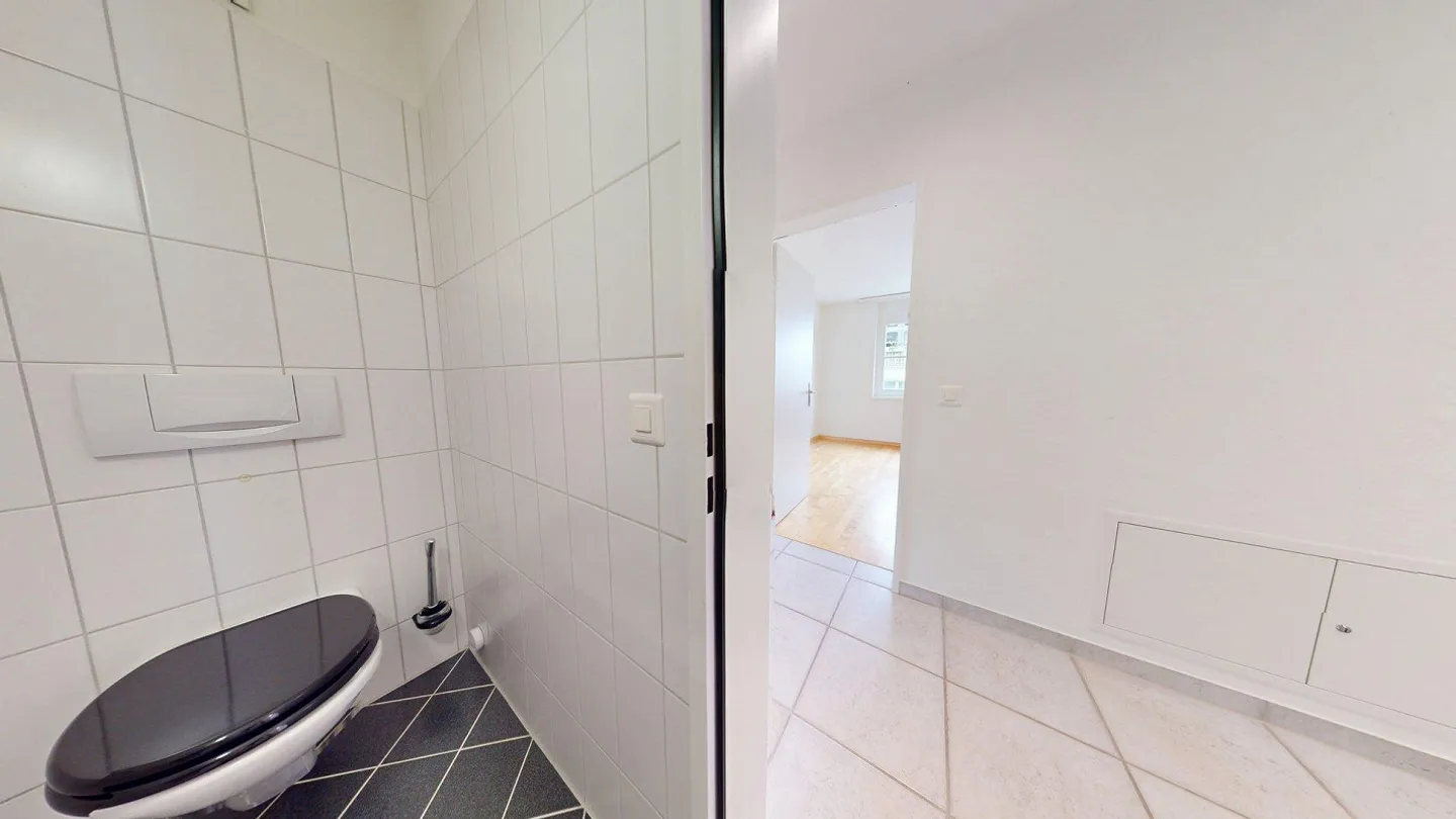 Bright, attractive condominium - Photo 9 of 13
