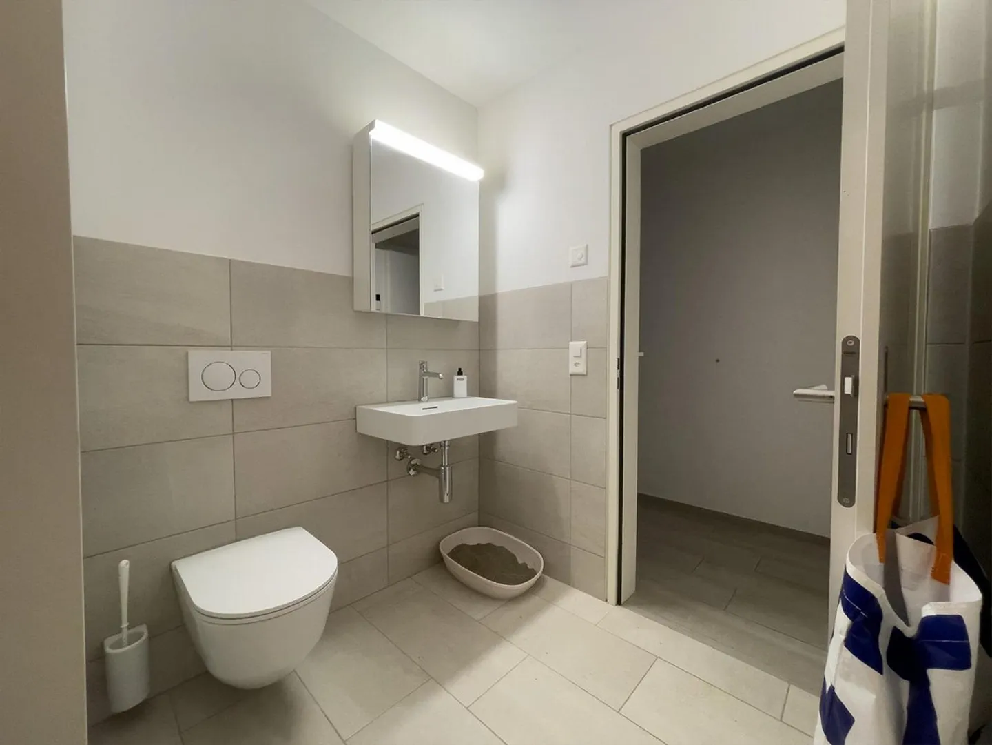 Appartement de 3,5 pièces au rez-de-chaussée loué avec 1 place de parking à vendre - Photo 9 sur 19