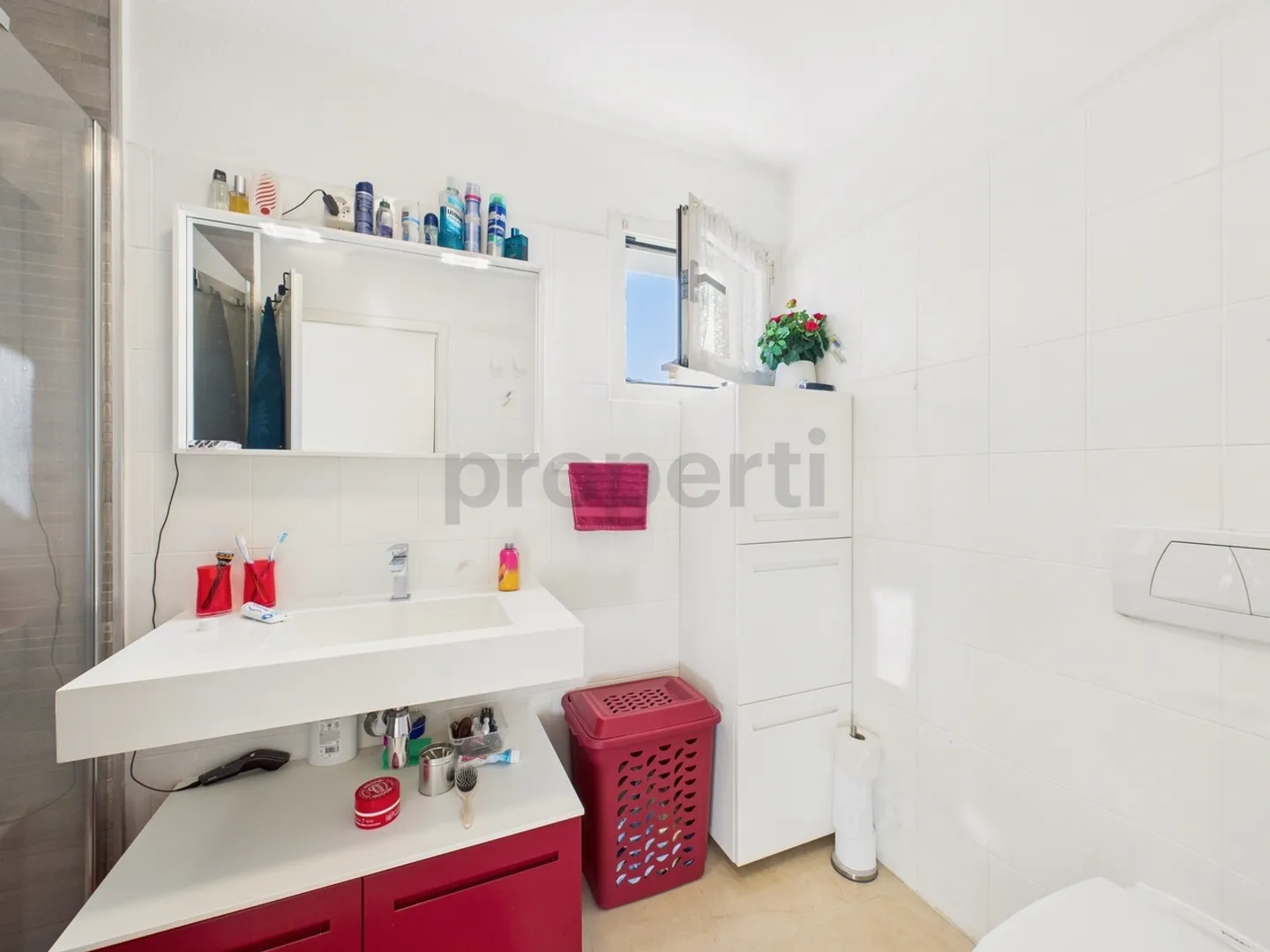 Gordola, elegantes 4,5-Zimmer-Wohnung 3 Torri - Foto 8 von 9
