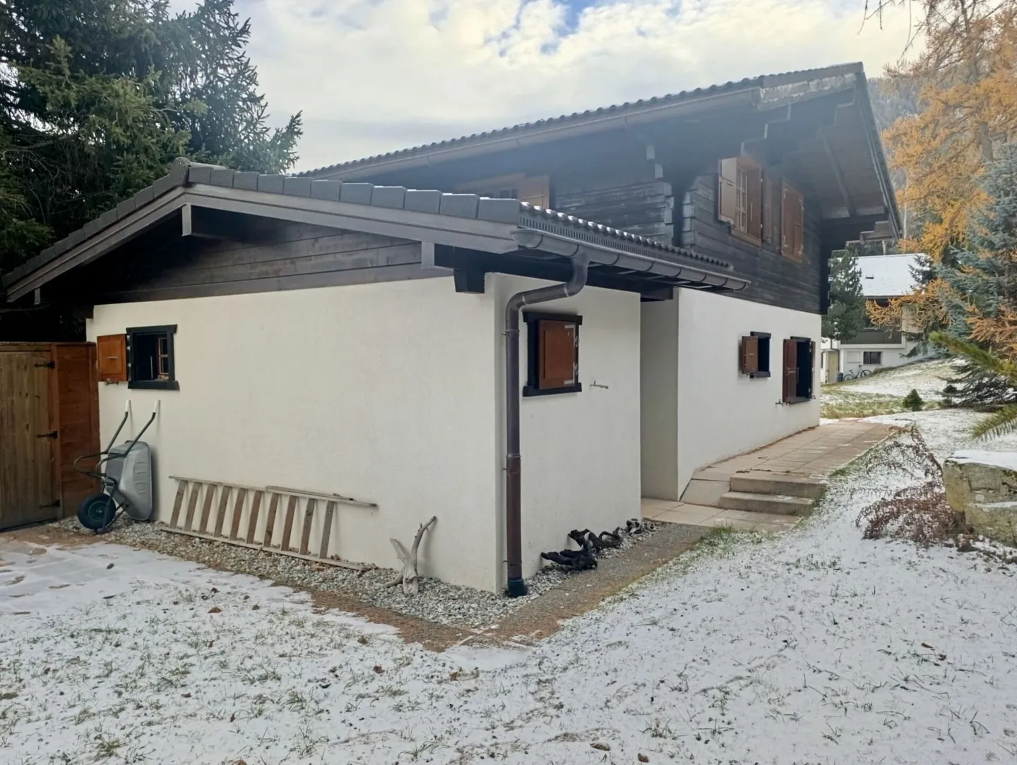 Charmant chalet 4.5 pces avec jardin, vendu meublé. - Photo 9 sur 13