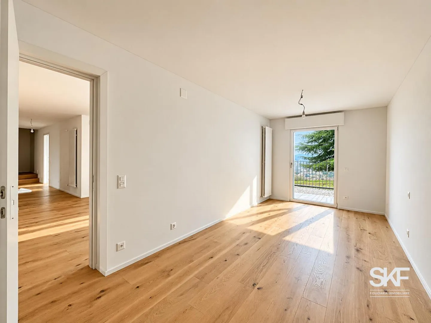 Appartamento moderno con grande terrazza - Foto 6 di 12