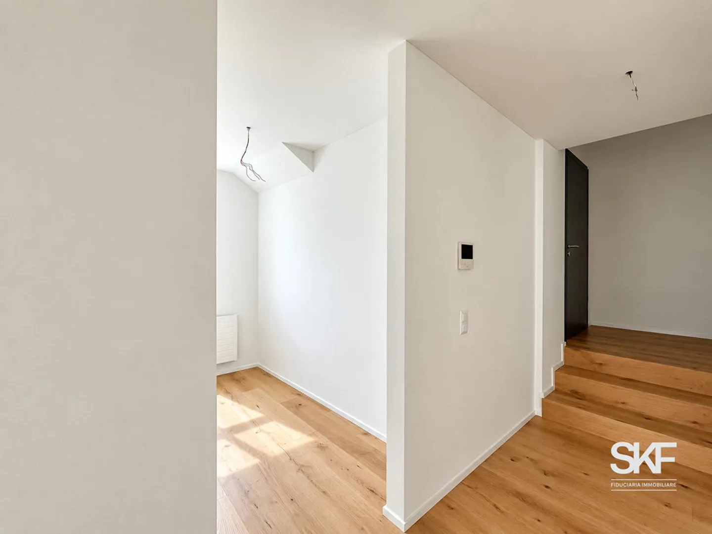 Appartamento moderno con grande terrazza - Foto 8 di 12