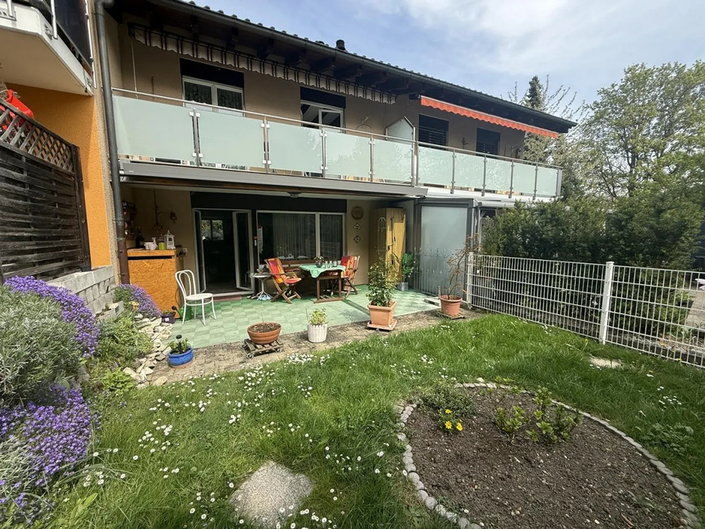 Tranquillo ma vicino alla città. Casa a schiera a Schaffhausen in vendita... - Foto 1 di 21