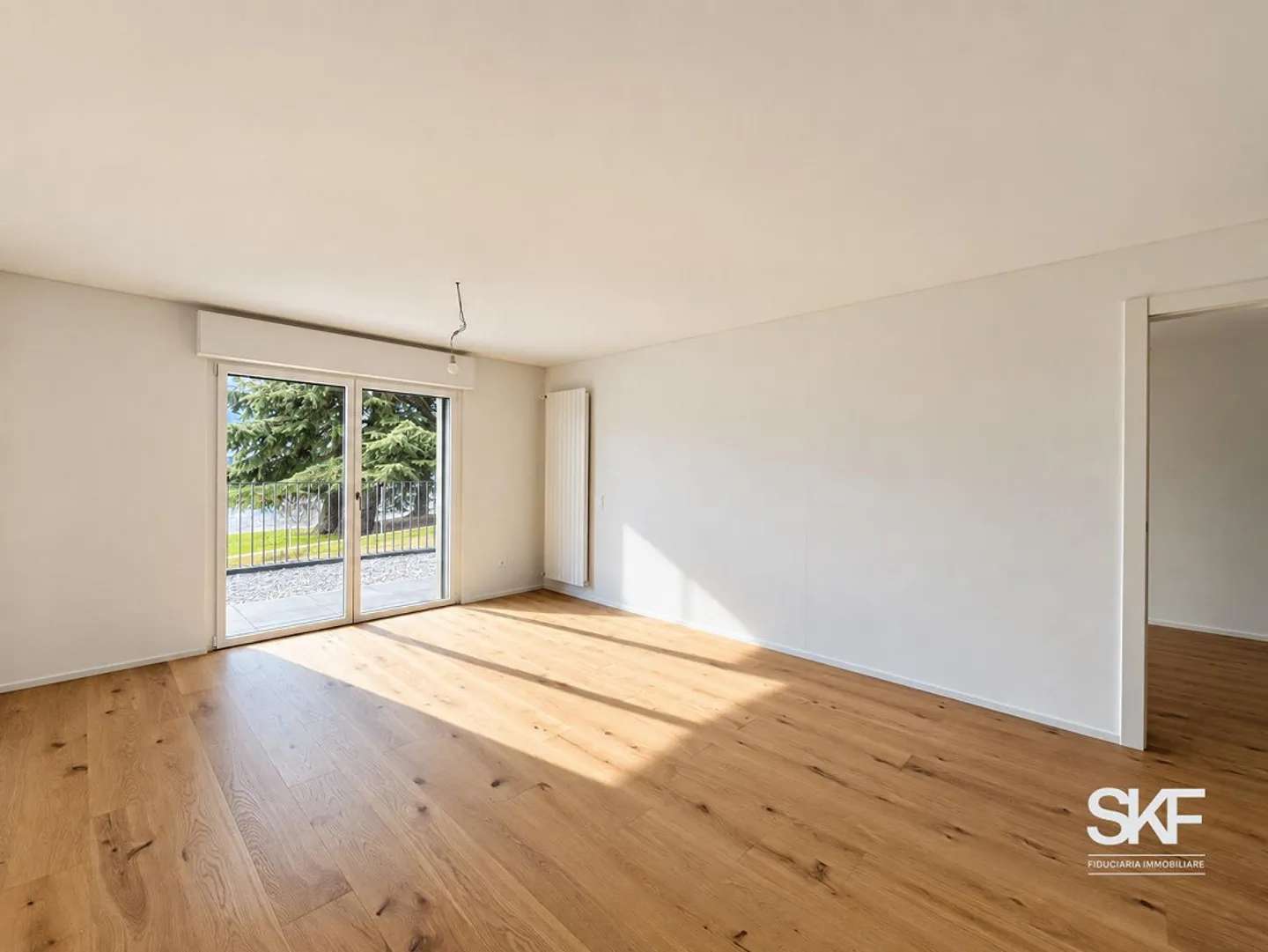 Appartamento moderno con grande terrazza - Foto 3 di 12